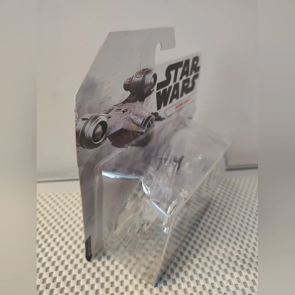Hot Wheels Starships Razor Crest Star Wars Die-Cast NWT Disney